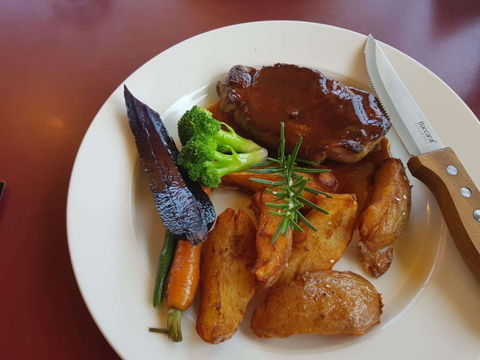 Hidden River Estate Winery & Cafe - Restaurant Darwin 0