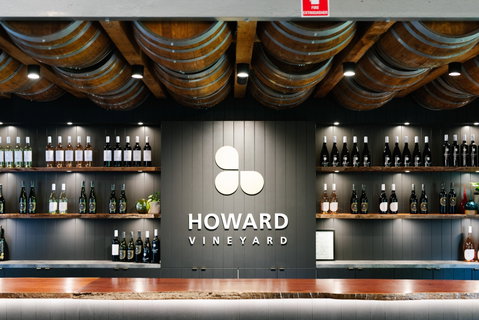 Howard Vineyard - Restaurant Darwin 0