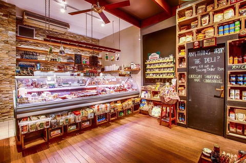 CoccoRocco Deli - Restaurant Darwin 0