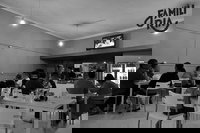 Shanikas  Viale Pakenham