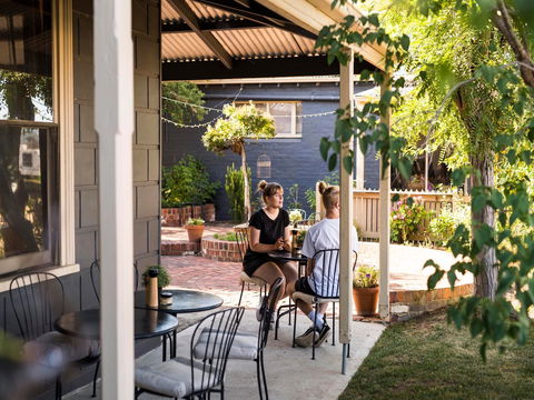 Badger And Hare - Restaurant Darwin 1