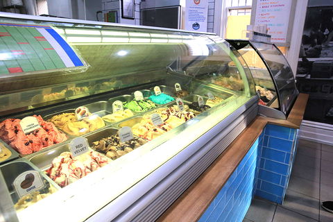 Frost Bite Stone Cold Ice Creamery - Restaurant Darwin 1