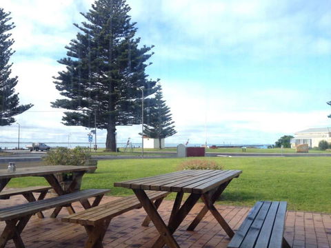 Bompas Of Beachport - Restaurant Darwin 0