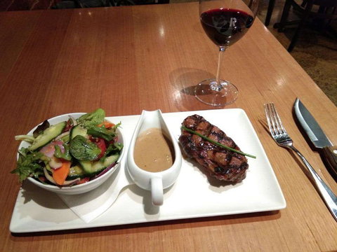 Horsham Palace - Restaurant Darwin 0