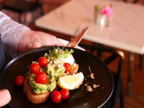 Salingers Cafe - Restaurant Darwin 1