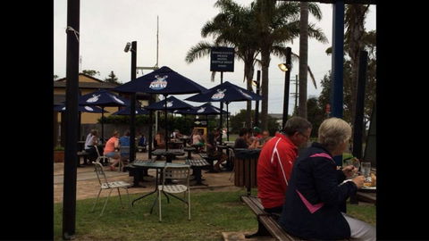 Shoalhaven Heads Hotel - Restaurant Darwin 0
