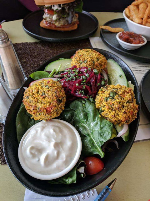 The Apple Tree Cafe - Restaurant Darwin 0