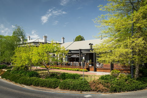 The Stirling Hotel - Restaurant Darwin 0