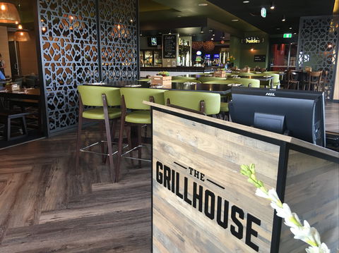 The Racehorse Hotel - Restaurant Darwin 0