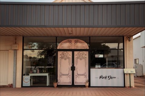 The Pink Door Co - Restaurant Darwin 2