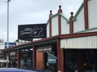 J and B's Gourmet Caf