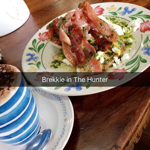 Polina's - Restaurant Darwin 0