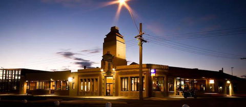 The Central Hotel Bistro - Restaurant Darwin 0