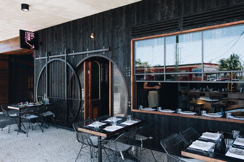 Ally Chow - Restaurant Darwin 0