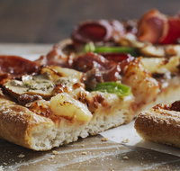 Domino's - Holt - Restaurant Darwin