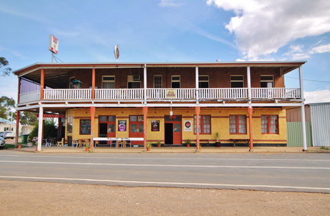Railway Hotel Bribbaree - Restaurant Darwin 1