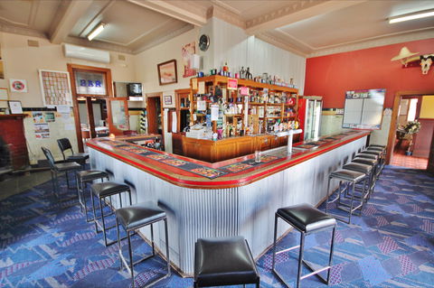 Railway Hotel Bribbaree - Restaurant Darwin 2