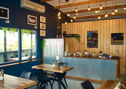 The Deck Cafe On The Wharf - Restaurant Darwin 2
