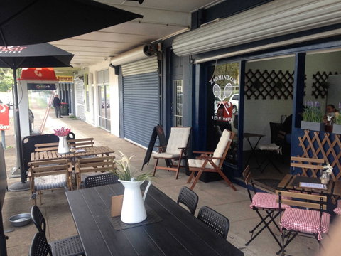 Badminton Brew - Restaurant Darwin 0