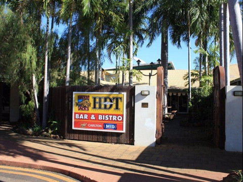 Humpty Doo Tavern - Restaurant Darwin 0