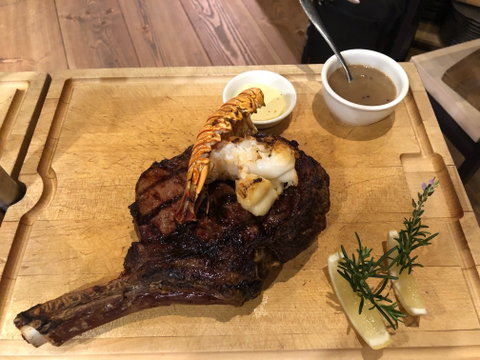 A Hereford Beefstouw - Restaurant Darwin 0