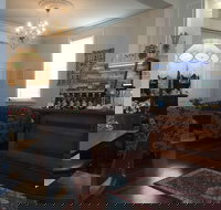 Vault 35 - Restaurant Darwin