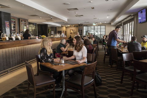 Royal Hotel - Restaurant Darwin 1