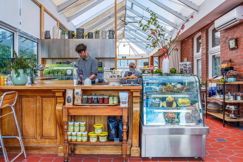 Cygnet Old Bank Cafe - Restaurant Darwin 1