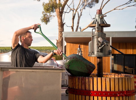 Izway Wines - Restaurant Darwin 0