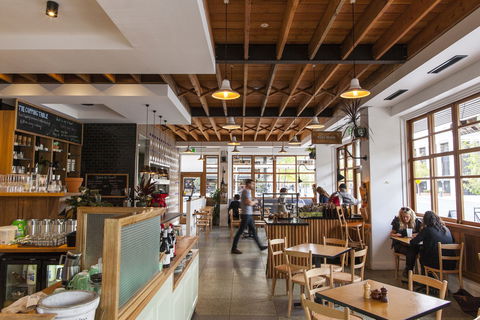 The Cupping Room - Restaurant Darwin 1