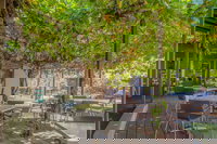 Breakout Brasserie Cafe