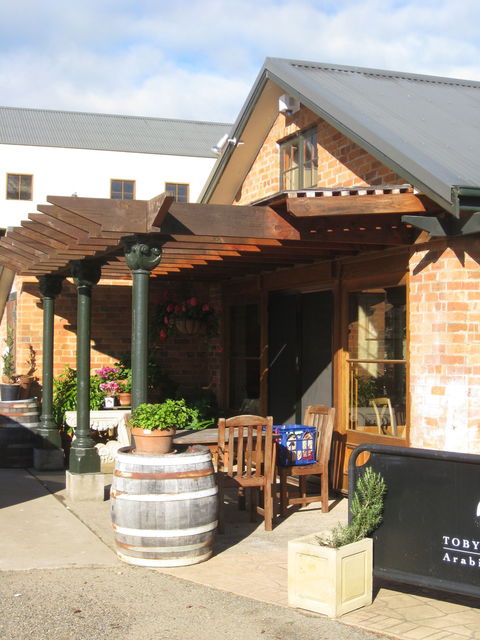 Eling Forest Cellar Door And Cafe - Restaurant Darwin 1