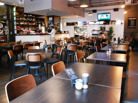 Queen Street Rescue - Restaurant Darwin 0