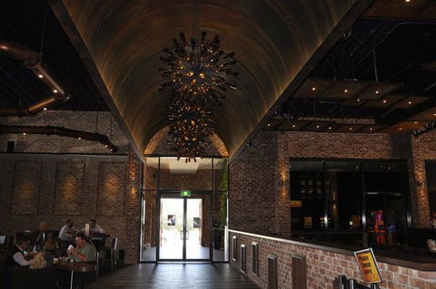 The Australian Hotel And Brewery - Restaurant Darwin 0