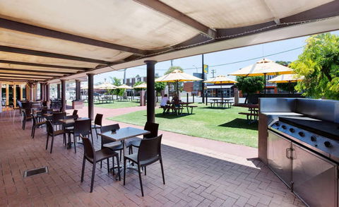 Boomerang Hotel - Lavington - Restaurant Darwin 0
