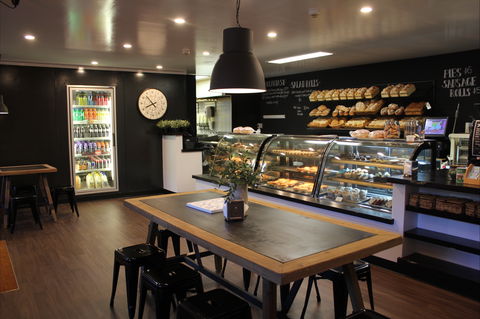 The Bakery In The Village Square - Restaurant Darwin 1