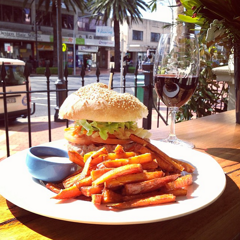 The Pig & Tinder Box - Restaurant Darwin 1