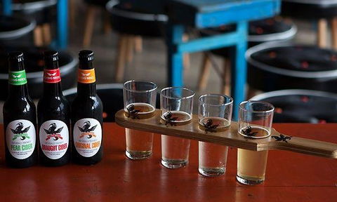 Flying Brick Cider House - Restaurant Darwin 9