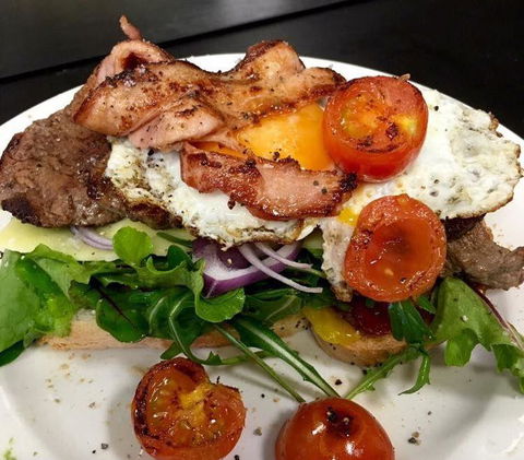 Salingers Cafe - Restaurant Darwin 13