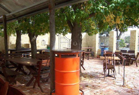 Ken's Humble Pie Shop - Restaurant Darwin 5