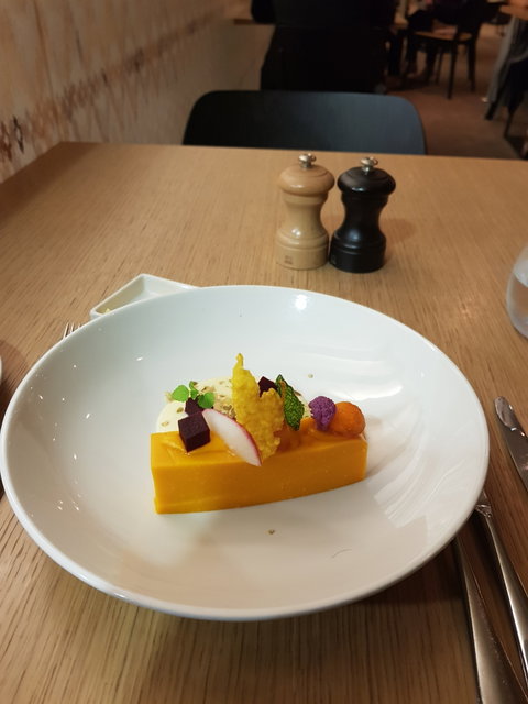 Lyrebird Restaurant - Restaurant Darwin 3