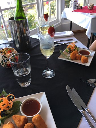 Top Of The Hill Restaurant - Restaurant Darwin 0