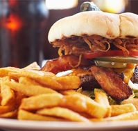 Karama Plaza Tavern - Restaurant Darwin