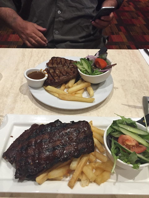 Airport Tavern - Restaurant Darwin 8