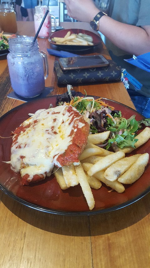 Beachfront Hotel - Restaurant Darwin 9