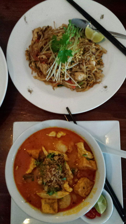 The Arch Rival Bar & Grill - Restaurant Darwin 8