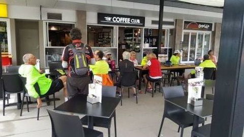Coffee Club Pulse Birtinya - Restaurant Darwin 4