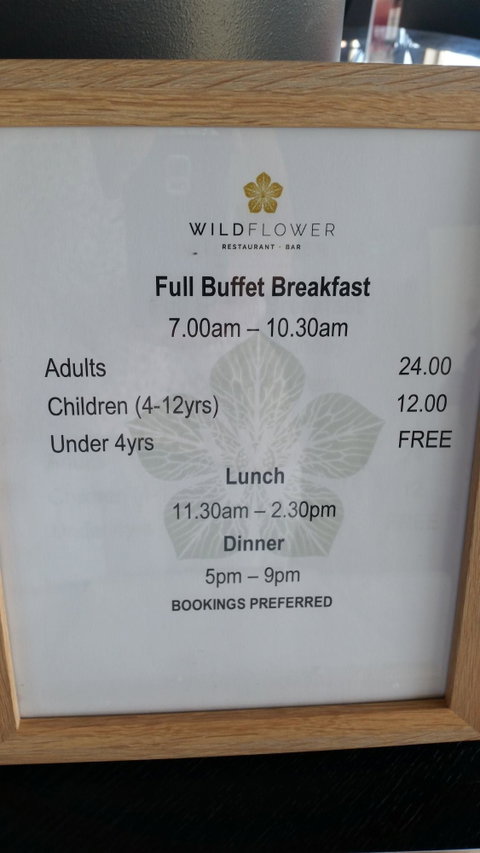 Wildflower Restaurant And Bar At Best Western Plus Lake Kawana - Restaurant Darwin 2
