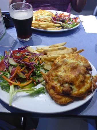 Queens Beach Motor Hotel - Restaurant Darwin 0