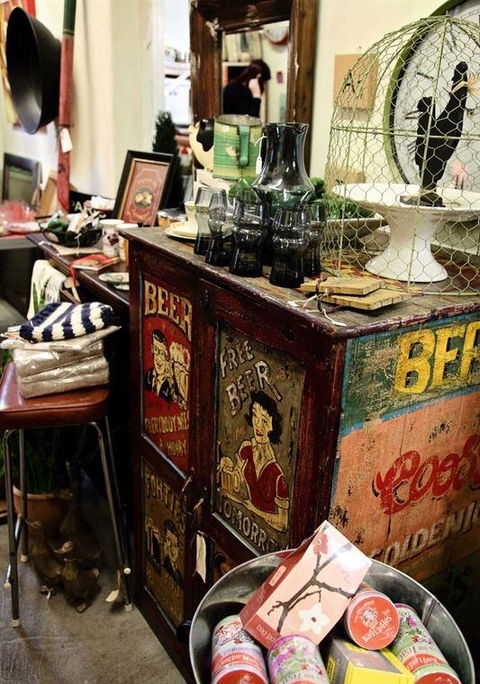 Worn-Out-Wares Cafe - Restaurant Darwin 8